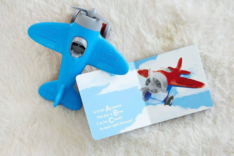 10 Best Quiet Toys for Airplane Travel with Toddlers