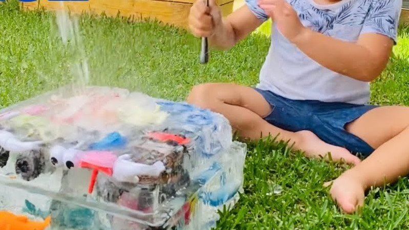 How to Freeze Toys in Ice